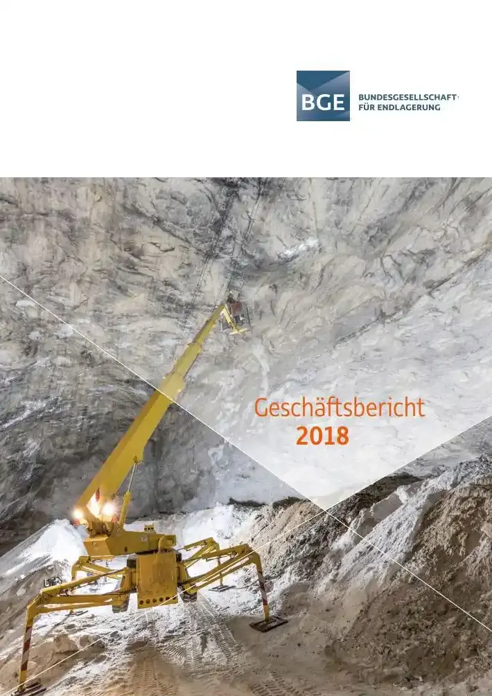 Das Cover des Geschäftsberichts 2018 zeigt einen gelben Kran unter Tage in einem Salzbergwerk.