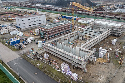 Überblick über die Baustelle des Betriebshofs auf dem Gelände der Schachtanlage Konrad 2.